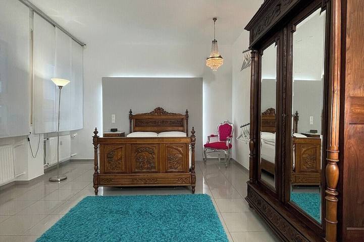 Ganze Wohnung, Stylish 2 room Loft City Center Ground Floor in Ulm, Schwaben