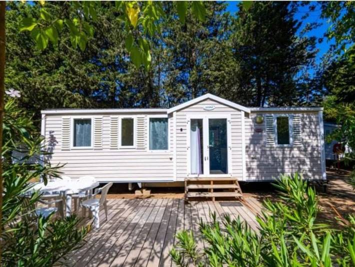 Casa rodante para 8 personas, con terraza y piscina en Mont Blanc