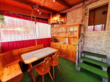 Camping pour 6 personnes, avec bassin pour enfant ainsi que jardin et piscine, animaux acceptés dans Lac de Côme