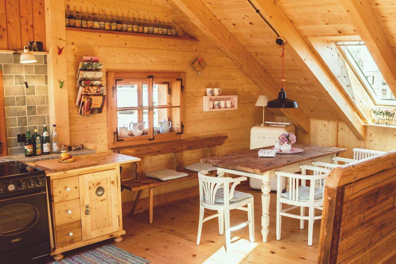 Ganze Wohnung, Lichtdurchflutete Panorama-Ferienwohnung in Murnau am Staffelsee in Murnau am Staffelsee, Das Blaue Land