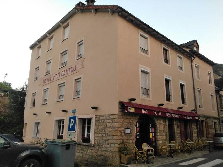 Hôtel pour 2 personnes, avec vue, animaux acceptés à Chanac - 2