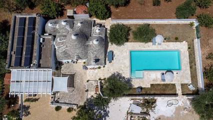 Gîte pour 4 personnes, avec piscine ainsi que jardin et vue à Alberobello