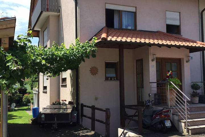 Ferienwohnung für 4 Personen, mit Garten in Friesenheim