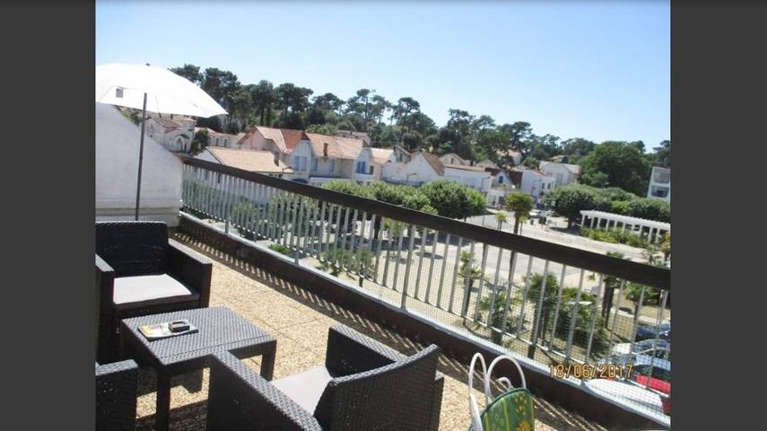 Gîte pour 4 personnes, avec vue et terrasse, animaux acceptés dans Office de Tourisme de Saint Palais sur Mer