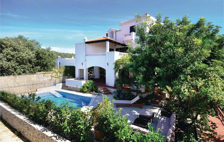 Gemütliche 145 m² große Ferienwohnung am Meer mit Pool und WLAN, 200 m vom Strand entfernt in Kanica, Razanj
