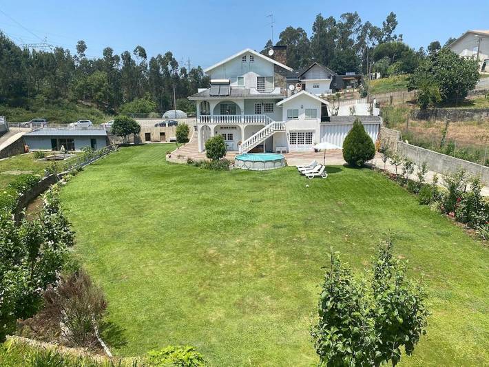 Casa de férias para 5 pessoas, com Terraço e Jardim e ainda Piscina and Vista em Santa Maria da Feira
