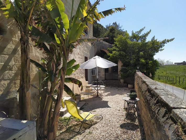 Location de vacances pour 6 personnes, avec jardin et vue à Le Cailar