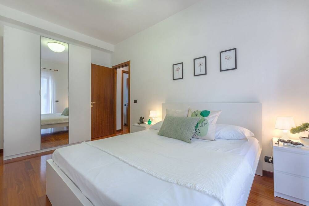 Ganze Wohnung, Comfortable 80 sqm apartment that can accommodate up to 7 people located on the third floor of a building without a lift.The property is located in the center of Ferrara just outside the eastern walls, a few steps from Corso della Giovecca.The accommodat in Ferrara, Ferrara Provinz