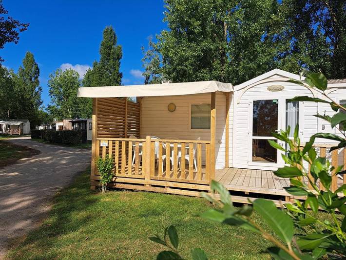 Camping pour 5 personnes, avec Terrasse et Piscine