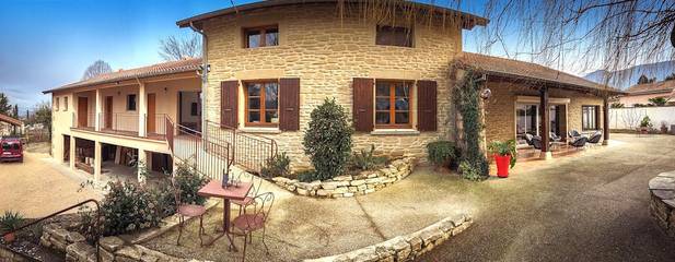 Chambre d’hôte pour 2 personnes, avec jardin et piscine à Jaillans