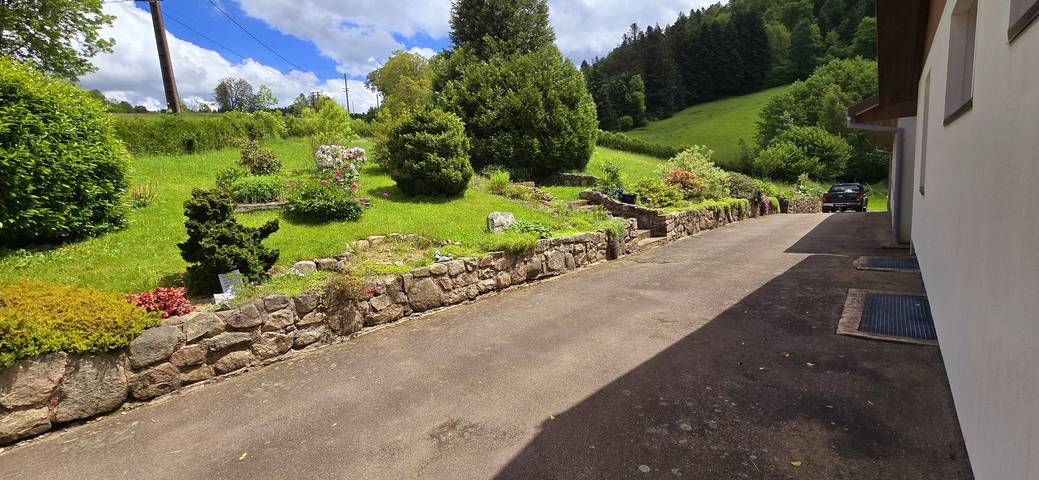 Gîte pour 40 personnes, avec jardin et terrasse, animaux acceptés dans Lorraine - 2