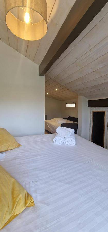 Location de vacances pour 4 personnes, avec vue sur le lac et jardin ainsi que piscine et vue à Tosse - 3