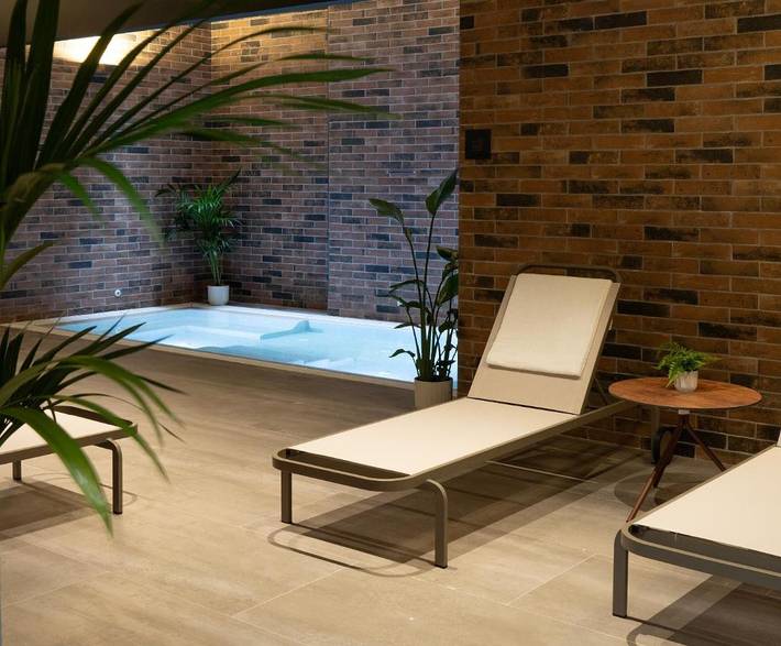 Hotel für 2 Personen, mit Terrasse und Whirlpool sowie Pool und Sauna in Bilbao - 4