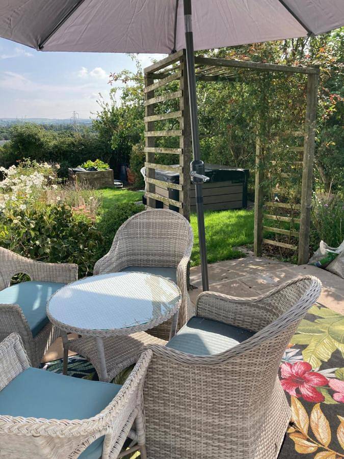Holiday rental for 4 people, with Hot tub and Terrace as well as Garden and Pool in Forest of Bowland