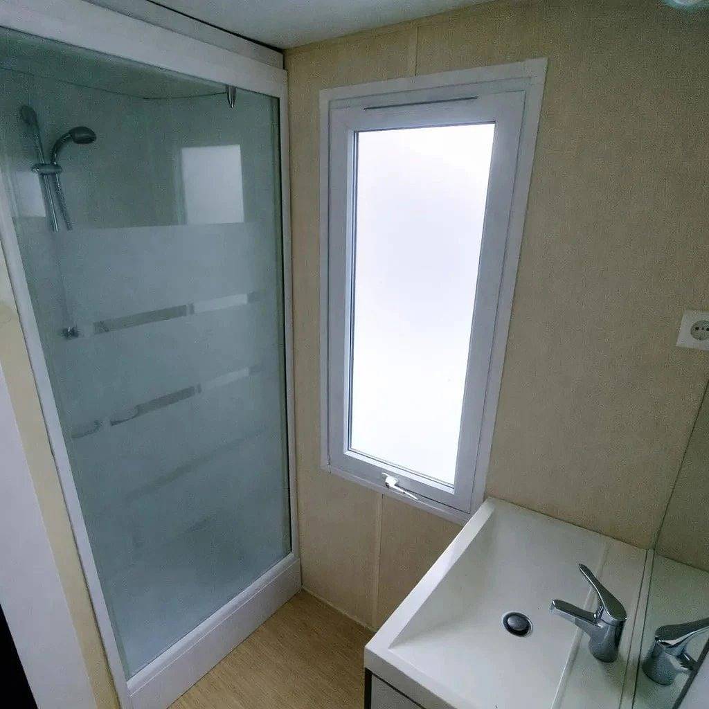 Zecamping 3 étoiles piscine pet friendly club enfant tente 27m2 4 pers in Sauxillanges, Parc Naturel Régional Livradois-Forez