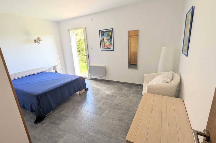 Ganze Wohnung, Bas de Villa sur Grand Jardin Privatif Gazonné, Entrée Indépendante in Solliès-Toucas, Mittelmeerküste (Frankreich)