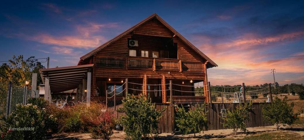 Casa de férias para 6 pessoas, com Varanda e Terraço e ainda Jardim and Piscina em Seia