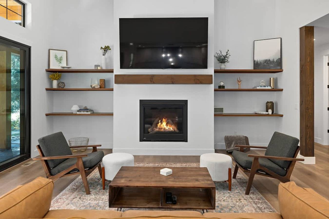 New Luxe Home | Hot Tub, Firepit, Bbq, Chefs Kitch in Ronald, Condado de Kittitas