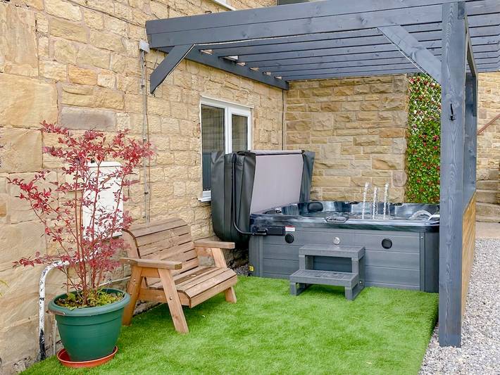 Cottage for 5 people, with garden in Chesterfield