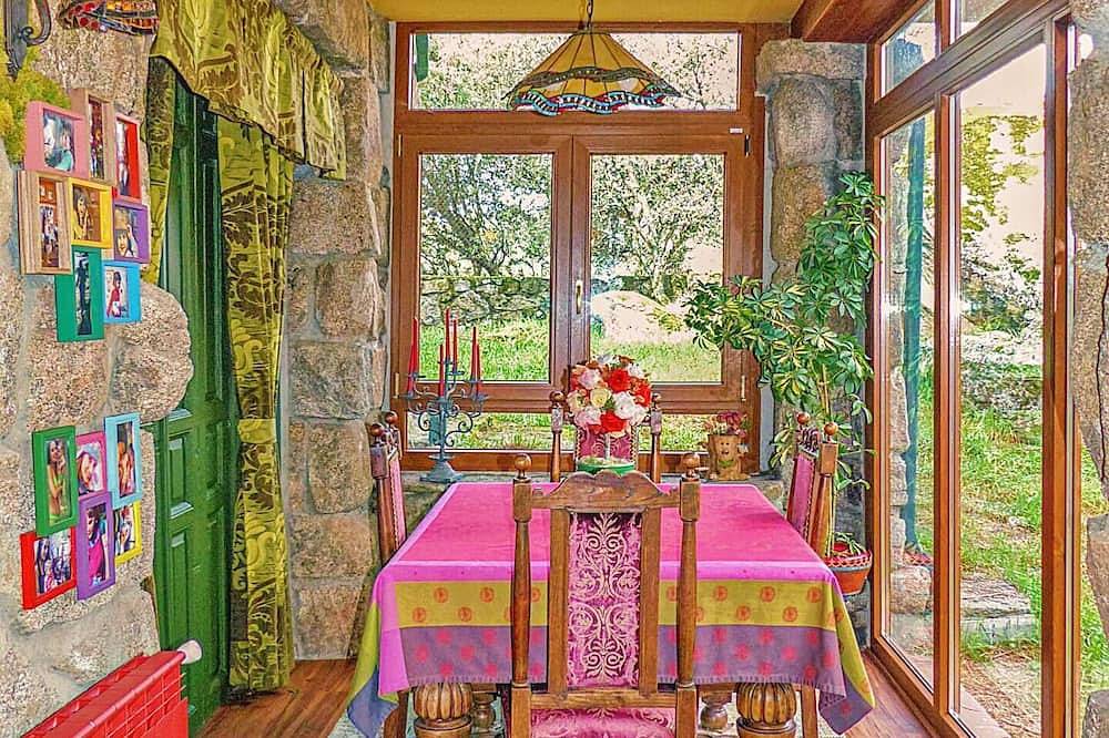 Casa fantasía Hobbit para alquilar en agosto in El Boalo, Provincia de Madrid
