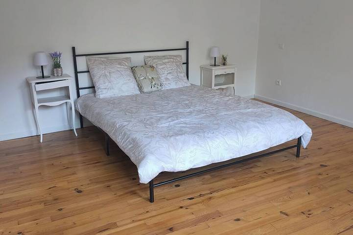 Location de vacances pour 6 personnes, avec terrasse dans Lods - 2