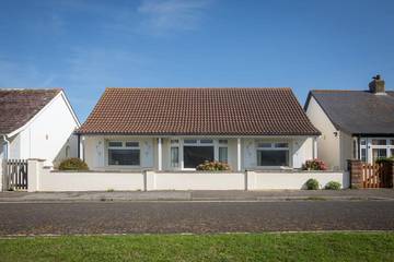 Holiday Rental for 8 People in West Wittering, West Sussex, Photo 2