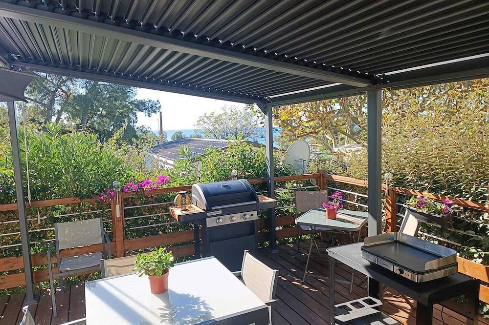 Appartement St raphael Wifi terrasse  face mer domaine l' ile d' or  4* in Saint-Raphaël, Massif de l'Esterel