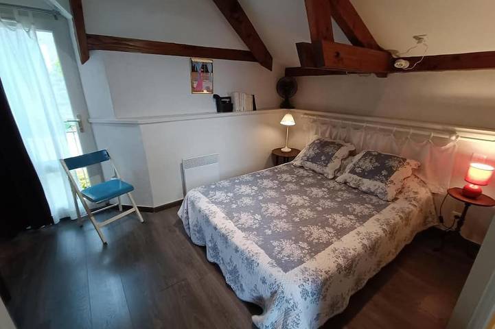 Location de vacances pour 3 personnes, avec Jardin à Bélaye - 2