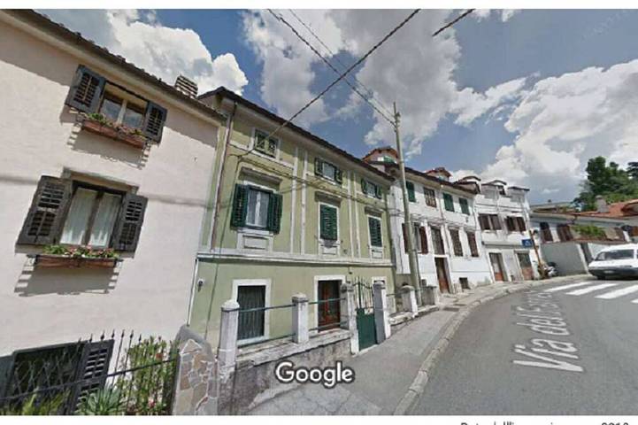 Vacation rental for 3 people, with balcony in Trieste