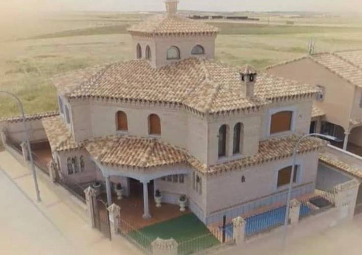 Casa rural para 12 personas, con piscina para niños y piscina además de jardín y jacuzzi, Familias con niños en Pulgar (desambiguación)