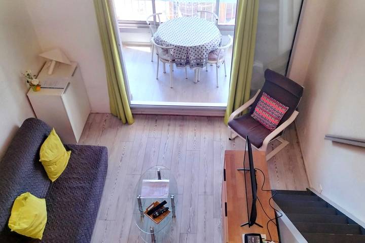 Ganze Wohnung, Ferienwohnung für 4 Personen mit Balkon in Sanary-sur-Mer, Mittelmeerküste (Frankreich)
