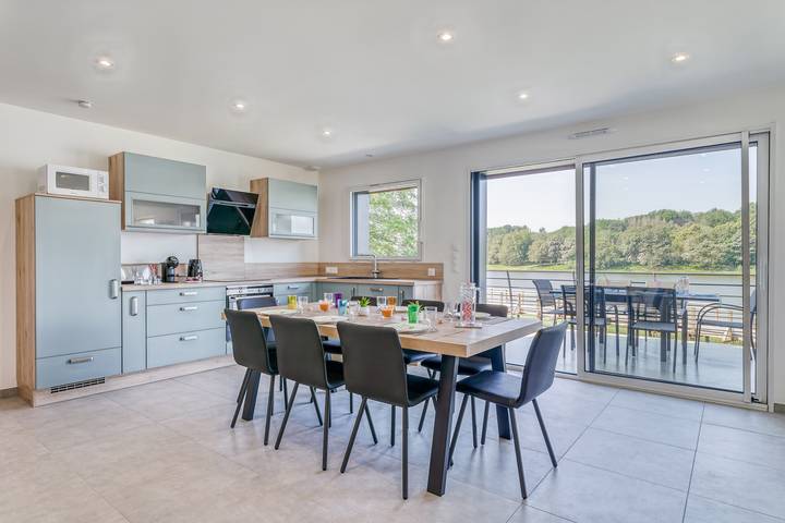 Location de vacances pour 6 personnes, avec terrasse ainsi que jardin et jacuzzi dans Réservoir de Bouzey - 2