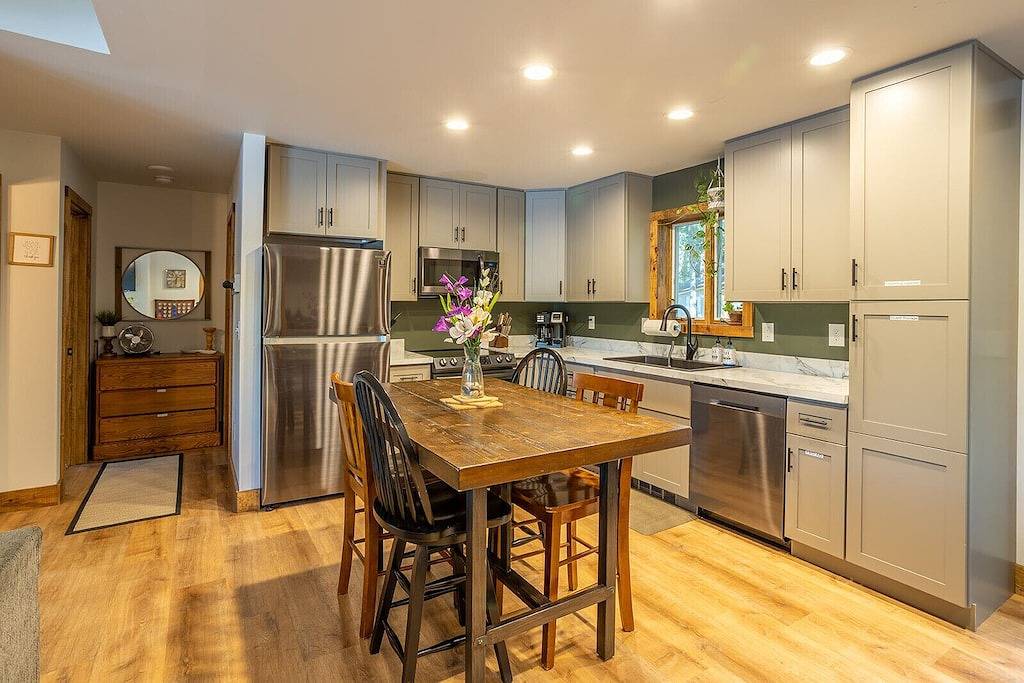 Waterfront Ranch on The Delaware River in Pike County