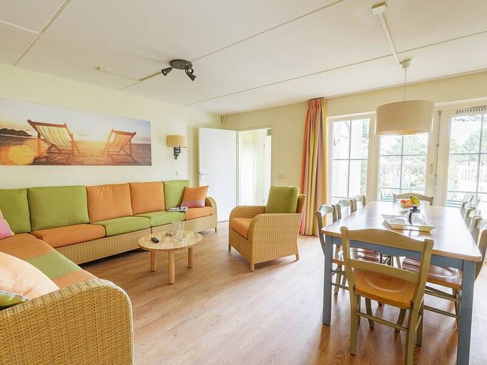 Villa for 8 people, with pool and terrace in South Holland