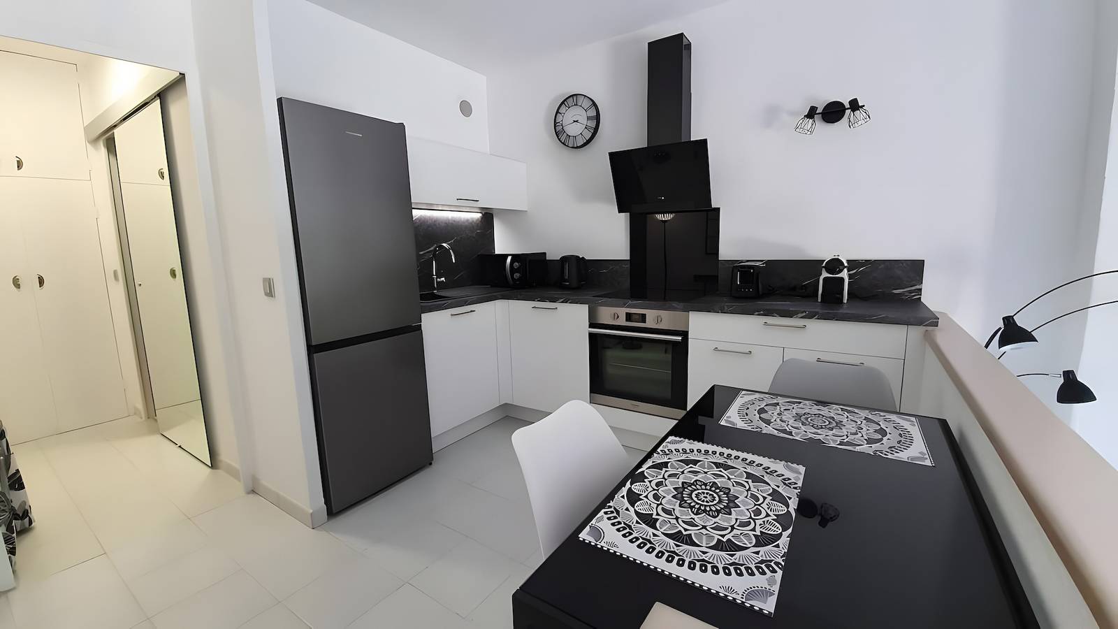 Studio entier, Studio « Cap D’Antibes » avec Wi-Fi et climatisation in Antibes, Côte méditerranéenne (France)