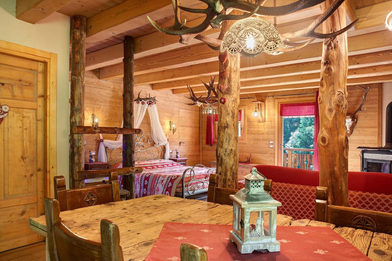 Chalet 'dei Cervi' con Vista Montagna, Giardino Privato e Balcone in Monno, Valtellina