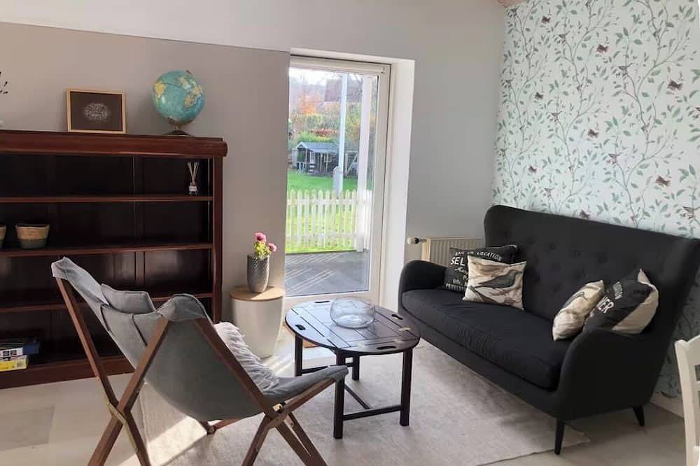 Renovated historic holiday home! Family-friendly, close to fjord, city and attractions. in Mariager, Mariagerfjord