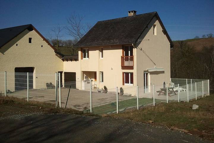 Gîte pour 6 personnes, avec Balcon et Jardin