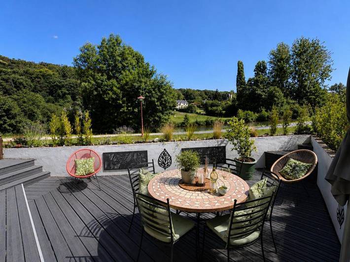 Location de vacances pour 7 personnes, avec Terrasse ainsi que Jardin et Vue à Léhon
