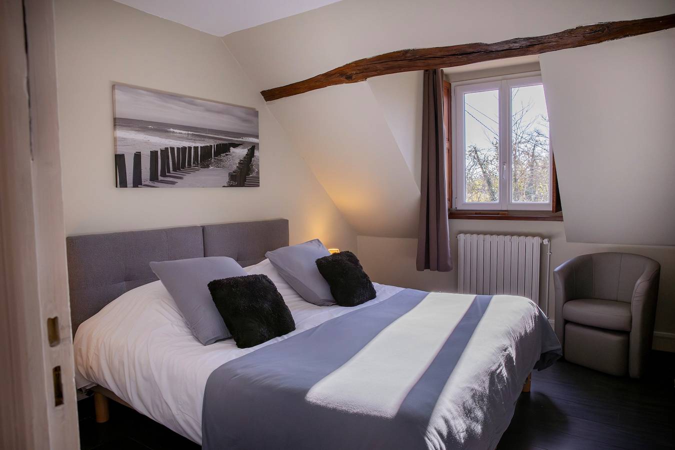 Guest Room 'Chambre Cheverny - Le Petit Puits' with Shared Garden and Wi-Fi in Cheverny, Sologne