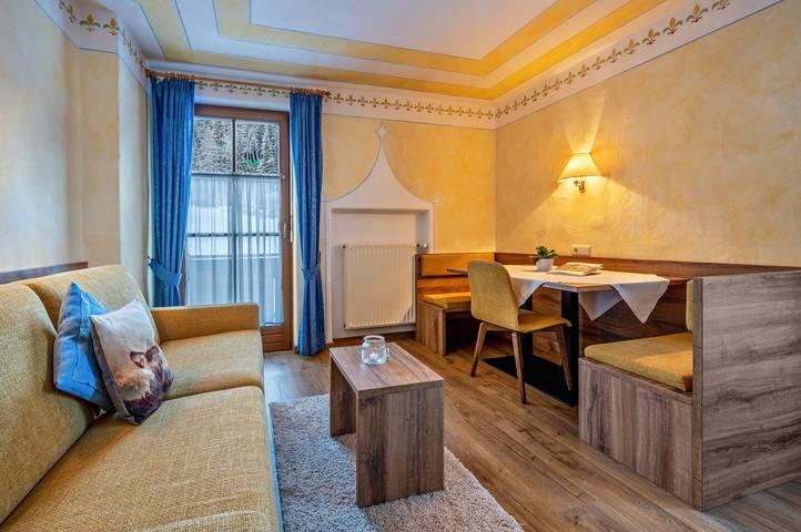 Ferienwohnung für 3 Personen, mit Balkon und Garten
