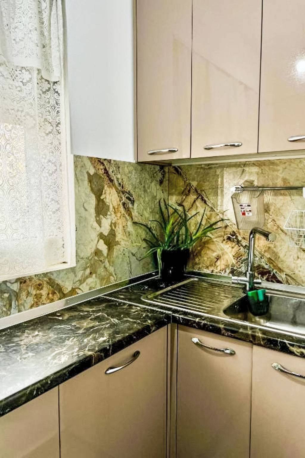 Ganze Wohnung, Montrix in Tiranë, Albanien