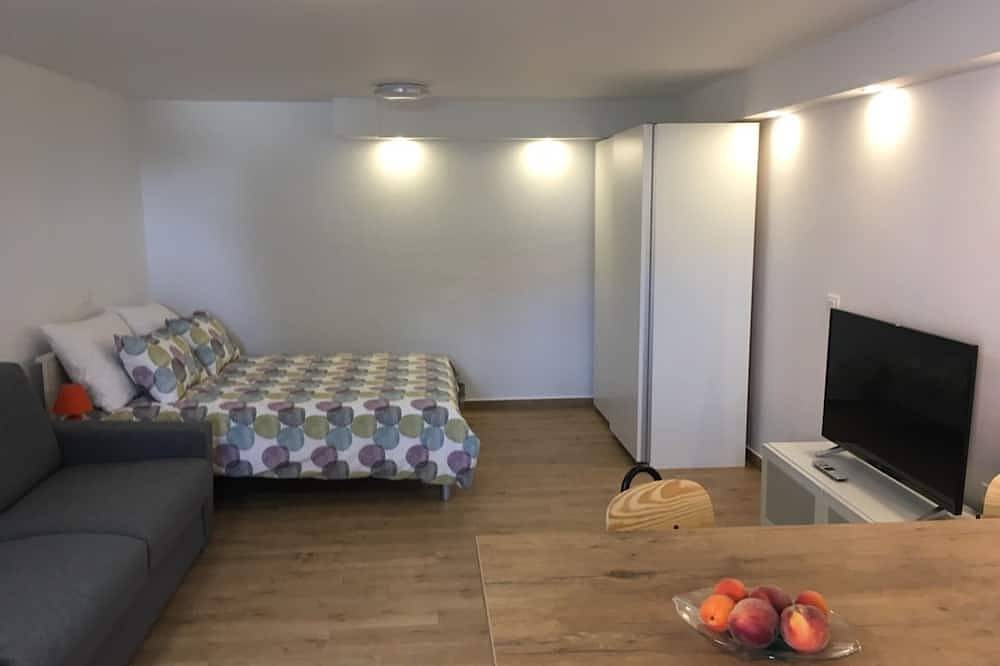 Ganze Wohnung, Charmantes Studio-Apartment in der Nähe von Pula in Muntic, Südküste Istrien