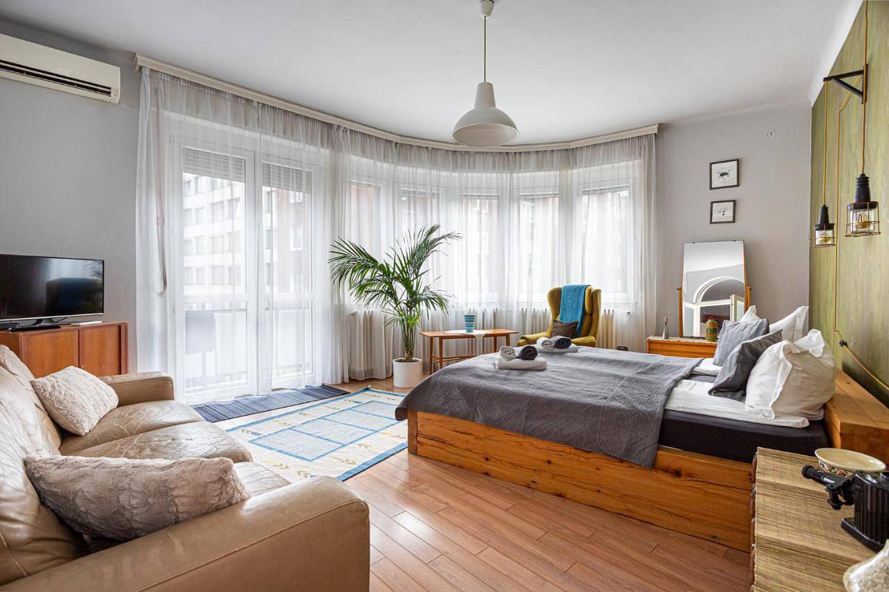 Geheel appartement, Europe Heart Apartment for 9 in Boedapest, Danube-Ipoly National Park