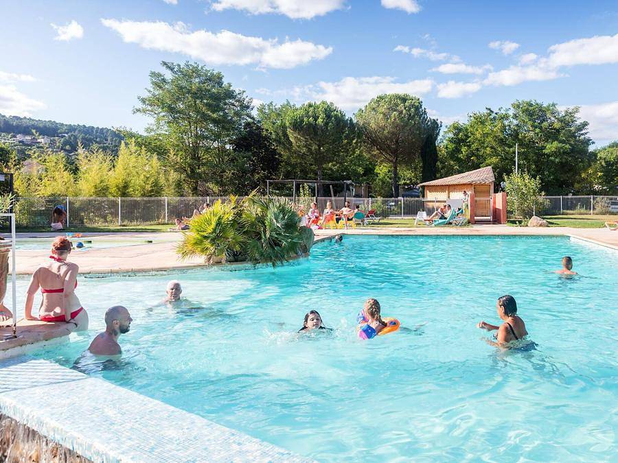 Camping La Nouzarède - Mobilhome 4 personnes - Classic | 2 Ch. | 4 Pers. | Terrasse surélevée | Clim in Joyeuse, Parc naturel régional des Monts d'Ardèche