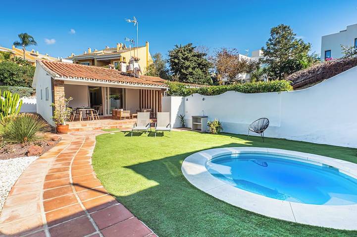 Huisje aan zee voor 5 personen, met terras en tuin in Marbella