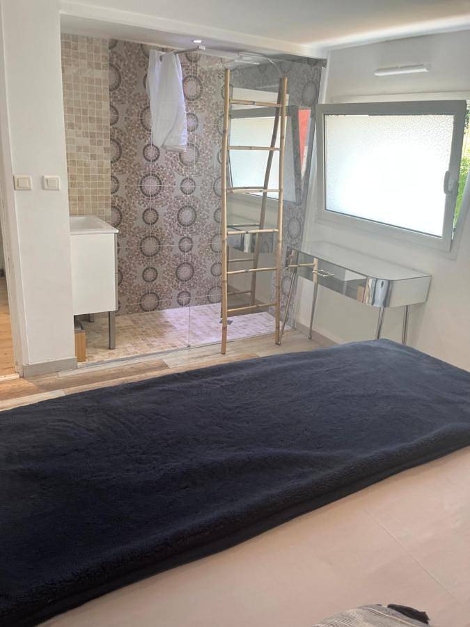 Location de vacances pour 8 personnes, avec piscine et jardin à Couëron - 3