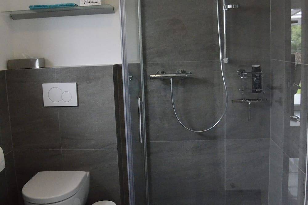 Komfortables Ferienhaus mit eigenem Seegrundstück in Ketsch, Rheinebene