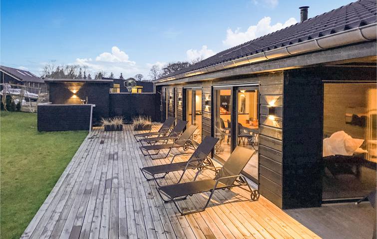 Ferienhaus für 10 Personen, mit Garten und Terrasse sowie Sauna in Kelstrup Strand - 3