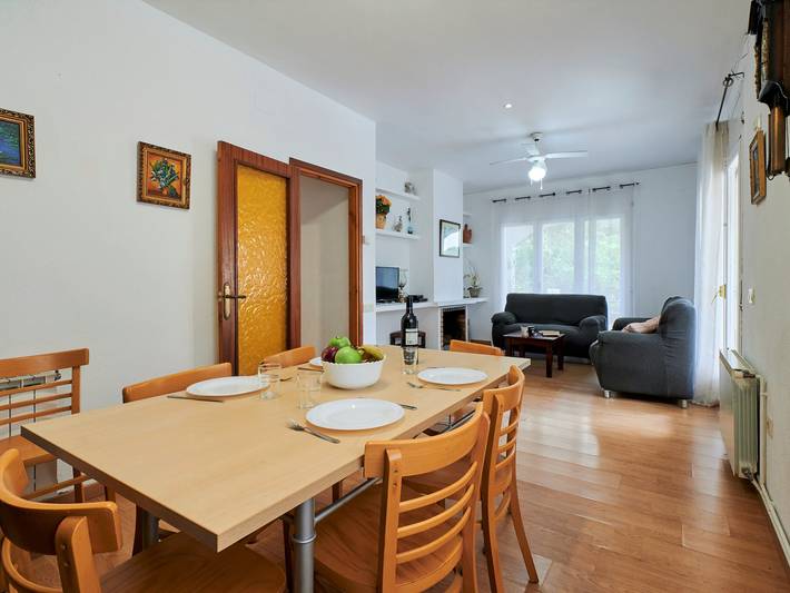 Casa rural para 7 personas, con jardín, Se admiten mascotas en Lloret de Mar - 4